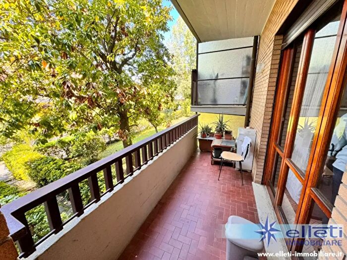 Appartamento con 5 locali in vendita in Massa