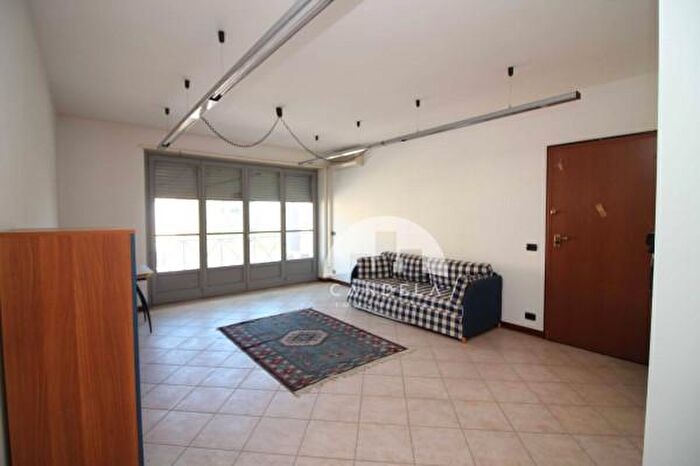 Appartamento quadrilocale in vendita in Via della Rosa Bianca, Mondovi