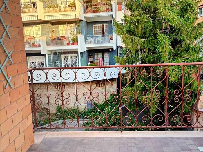 Appartamento bilocale in affitto in Via Val di Sangro, Conca d'Oro Valli, Roma