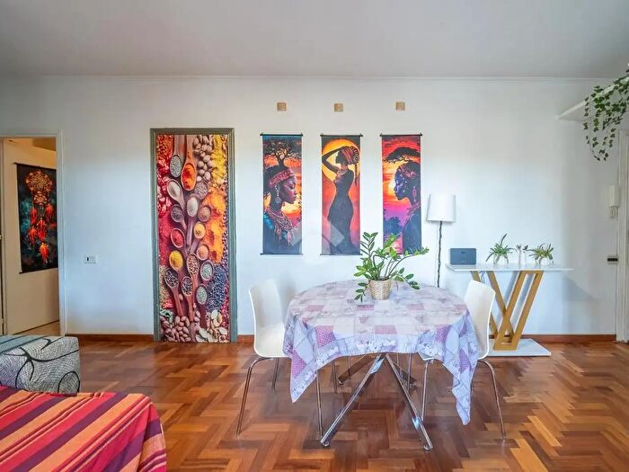 Appartamento trilocale in vendita in Via Carlo Bertinazzi, Roma