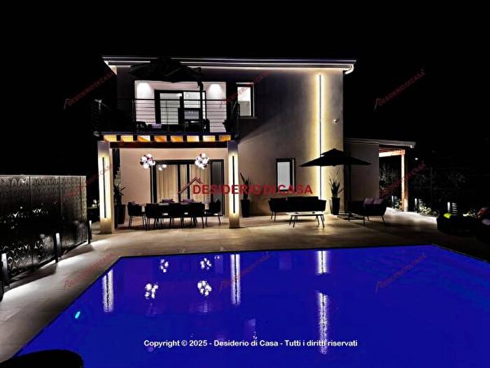 Casa quadrilocale in vendita in Contrada Gorgo Lungo, Lascari