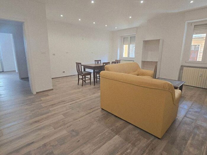 Appartamento quadrilocale in vendita in Via Pietro Micca, Corso Dante, Asti