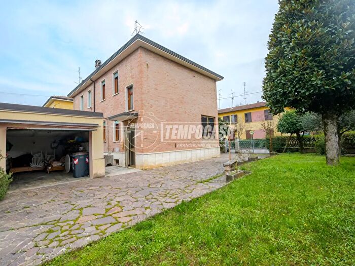 Casa quadrilocale in vendita in Via XXII Aprile, Spilamberto