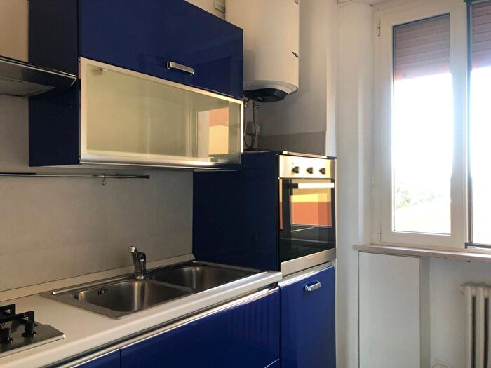 Appartamento quadrilocale in affitto in Via Camillo Rondani, Centro Storico, Parma