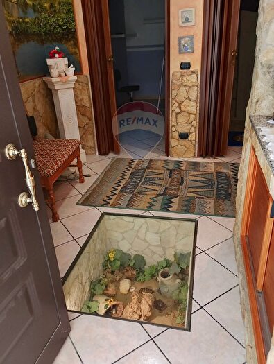 Casa con 5 locali in vendita in Via Senia, Scicli