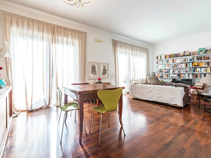 Appartamento quadrilocale in vendita in Roma