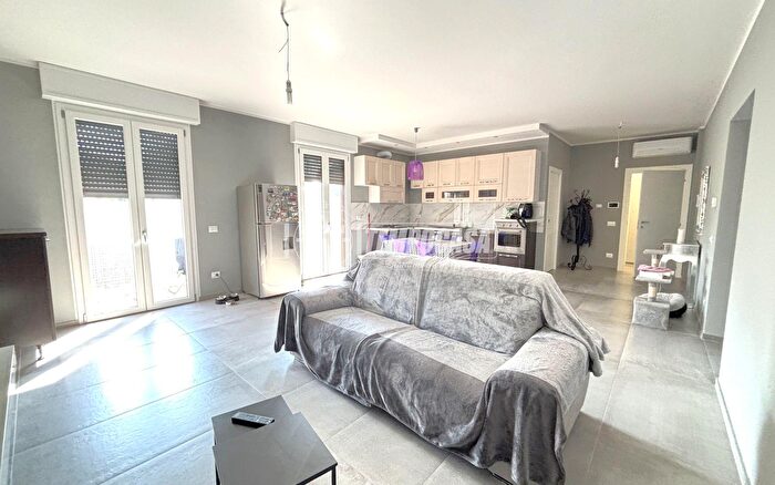 Casa quadrilocale in vendita in Via Statale, Fiorano Modenese