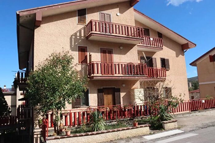 Appartamento trilocale in vendita in Palena