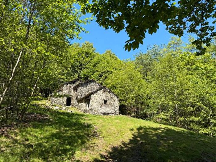Casa in vendita in Via Saliana, Pianello Del Lario