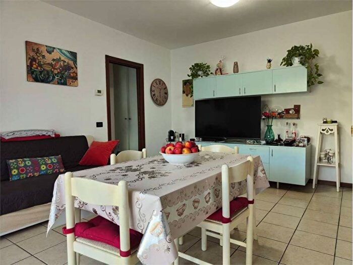 Appartamento bilocale in affitto in VIA CREARI, Centro, Bovolone