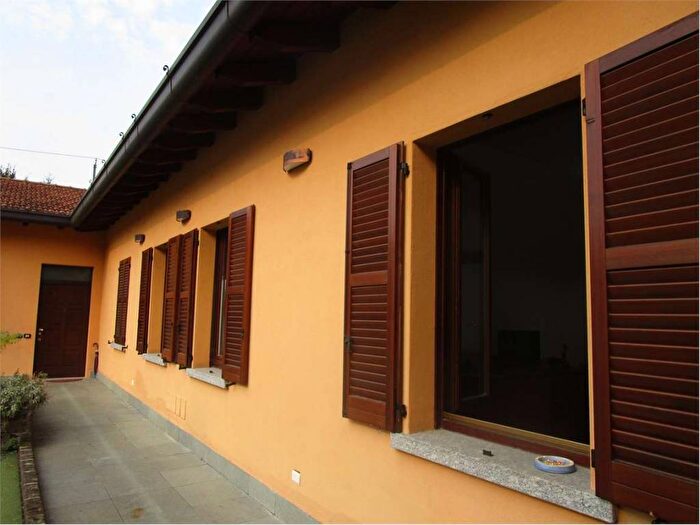 Appartamento trilocale in affitto in Via Valleggio, San Martino, Como
