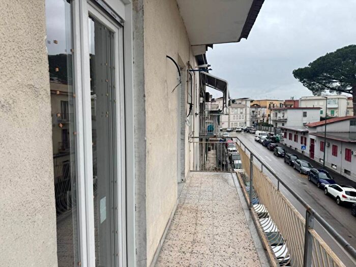 Appartamento trilocale in affitto in Via Giovanni Antonio Campano, Piscinola, Napoli