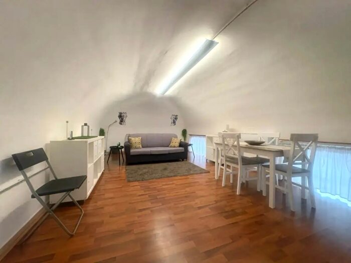 Appartamento trilocale in affitto in Catania