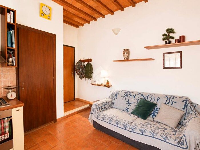 Appartamento trilocale in vendita in Via Unghero, Pontino Bastia, Livorno