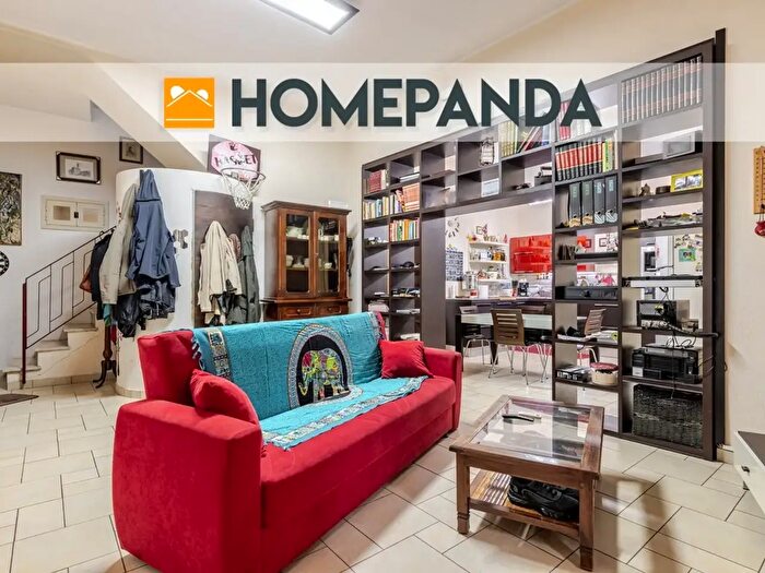 Casa con 5 locali in vendita in Via Idria, Lentini