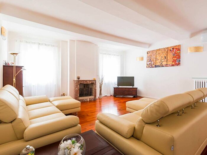 Appartamento con 6 locali in affitto in Via Nazario Sauro, Centro Storico, Modena