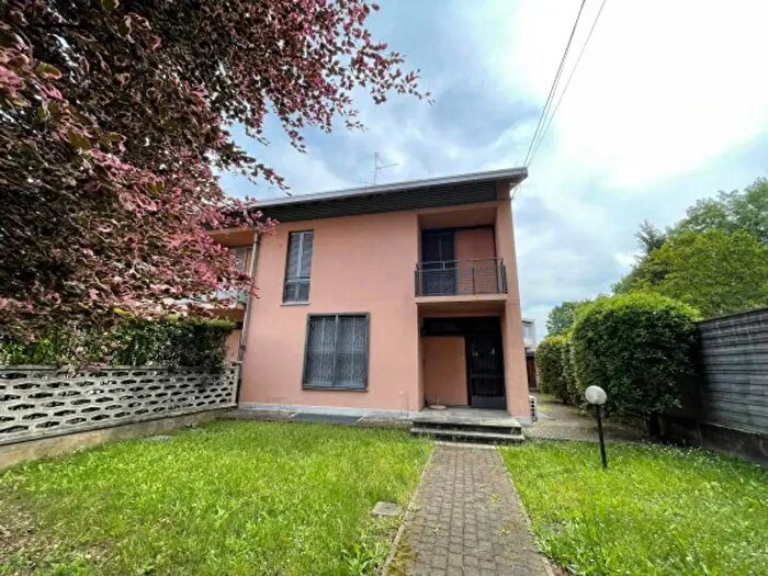 Casa con 5 locali in vendita in Via Nazario Sauro, Castellanza