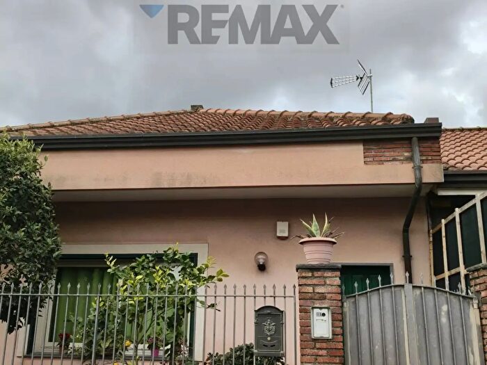 Casa quadrilocale in vendita in Via Sergente S Pappalardo, Viagrande