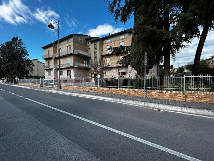 Appartamento trilocale in vendita in Via della Repubblica, Assisi