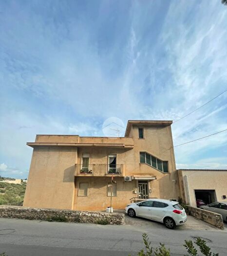 Appartamento quadrilocale in vendita in Via Argenteria, Erice