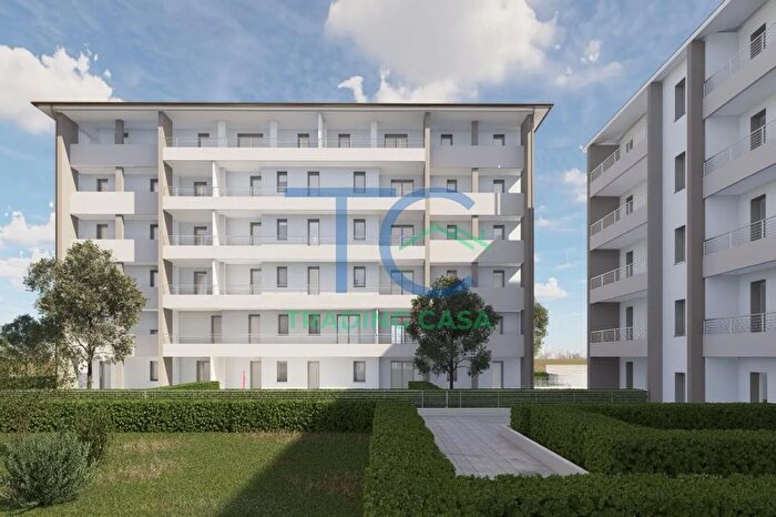 Appartamento quadrilocale in vendita in Corso Europa, Piacenza