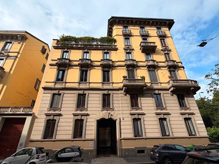 Appartamento trilocale in affitto in Via Vincenzo Gioberti, Vincenzo Monti, Milano