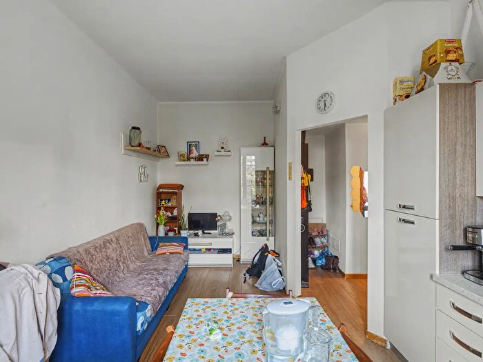 Appartamento bilocale in vendita in Via IV Novembre, Gavirate