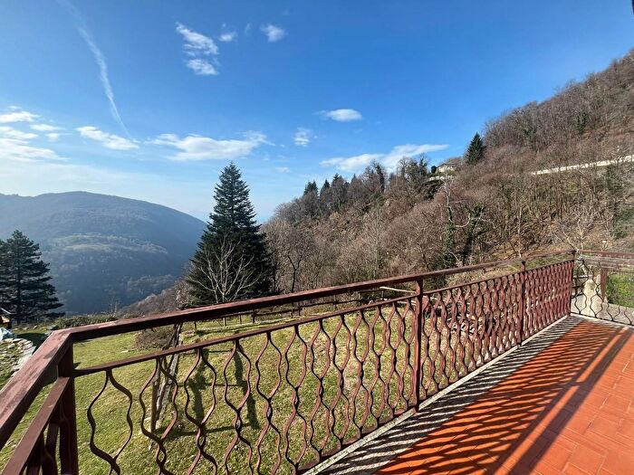 Casa monolocale in vendita in Maccagno con Pino e Veddasca