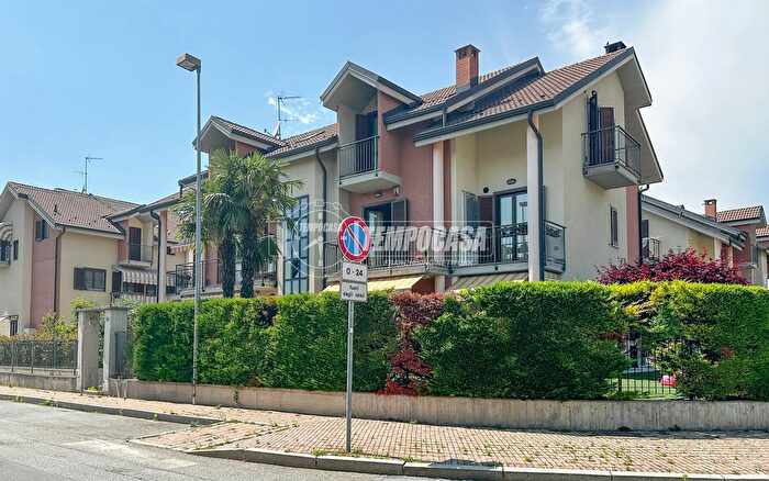 Case in Vendita e in Affitto - 3