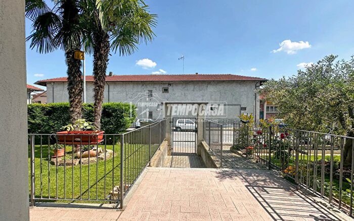 Case in Vendita e in Affitto - 2