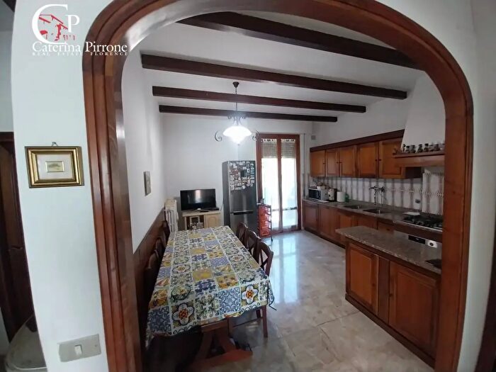 Appartamento quadrilocale in vendita in Via Vittorio Veneto, Dicomano