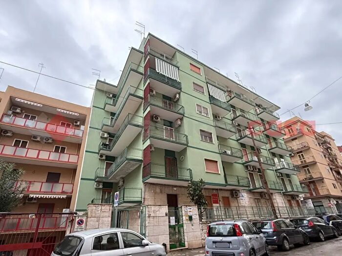 Appartamento bilocale in vendita in Via Maturi, Taranto