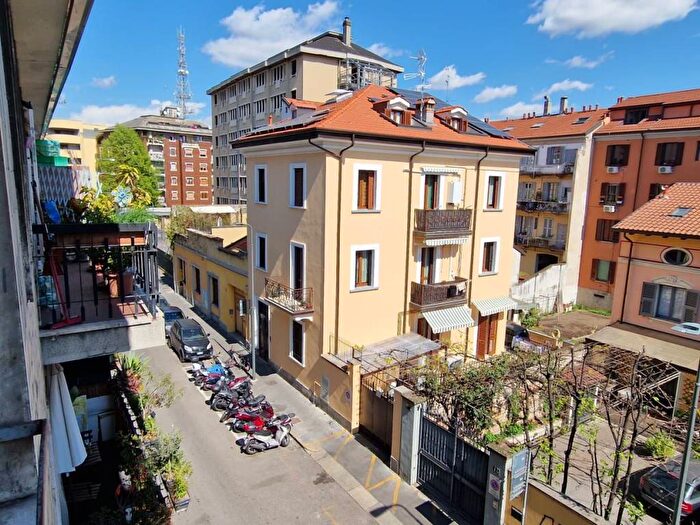 Appartamento monolocale in affitto in Via Guido Guinizelli, Pasteur, Milano