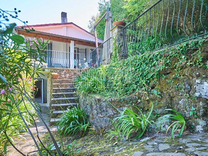 Casa con 8 locali in vendita in Località Redarca, Lerici