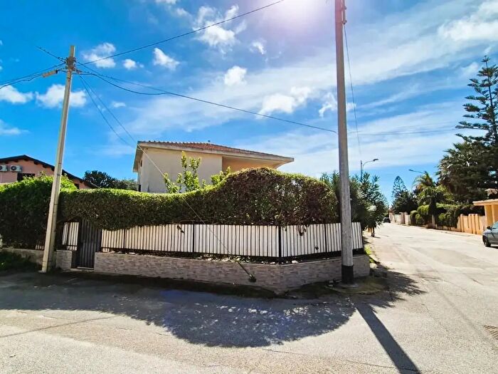 Casa con 5 locali in vendita in Via delle Rose, Porto Empedocle