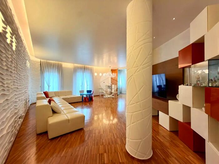 Appartamento trilocale in vendita in Viale Mediterraneo, Chioggia