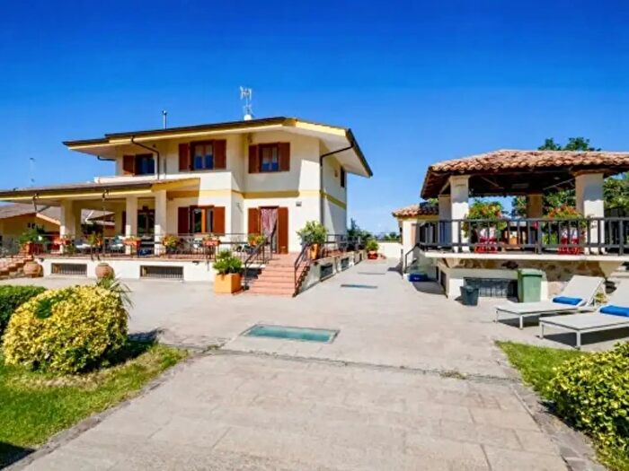 Casa con 6 locali in vendita in Vicolo Prataporci, Frascati