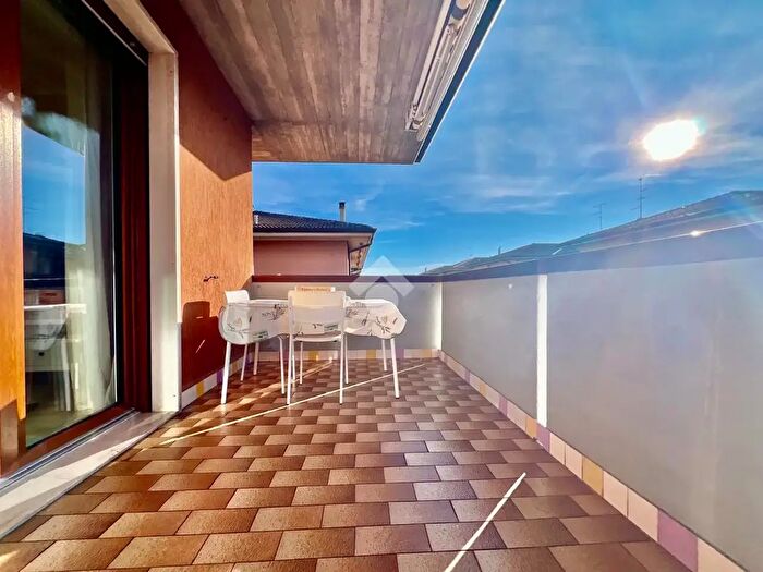 Appartamento quadrilocale in vendita in Via Luigi Rossi, Verona