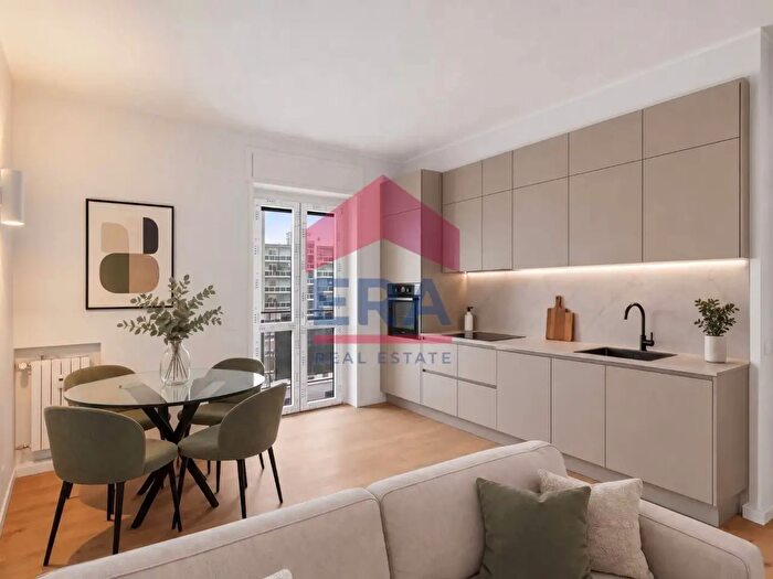 Appartamento trilocale in vendita in Via Adeodato Ressi, Milano