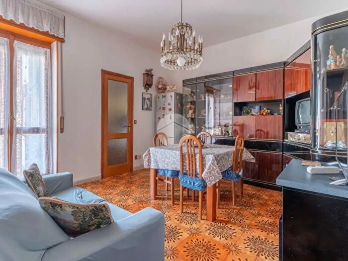 Appartamento bilocale in vendita in Via Giovanni Pascoli, Trezzano Sul Naviglio