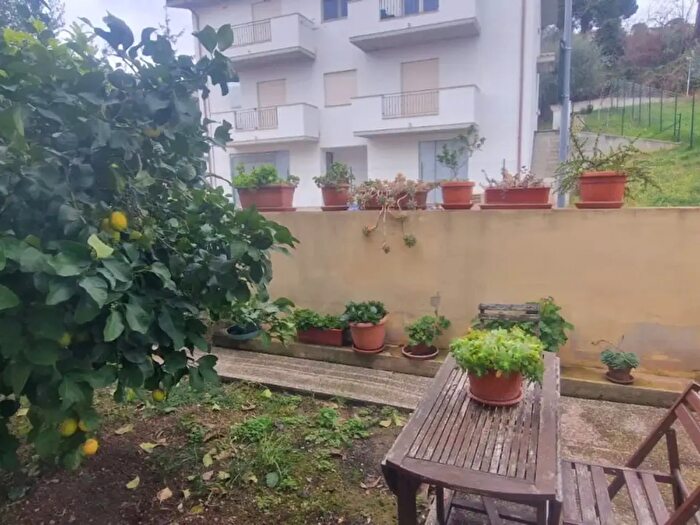 Casa con 5 locali in vendita in Via Torrette, Citta SantAngelo