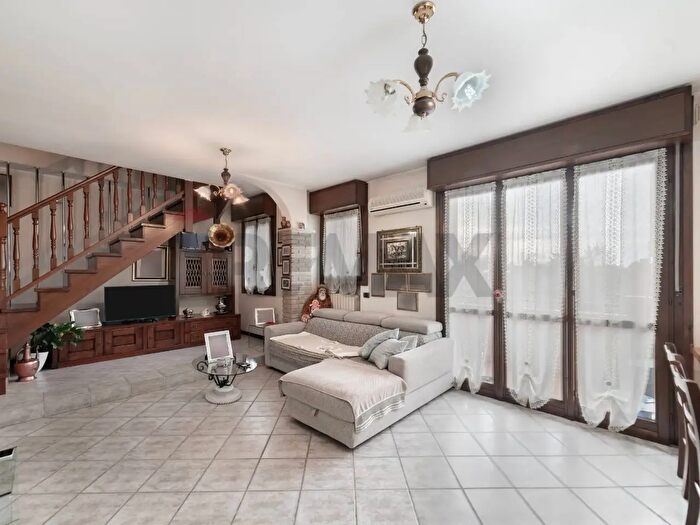 Appartamento bilocale in vendita in Via Monsignor Castelli, Desio