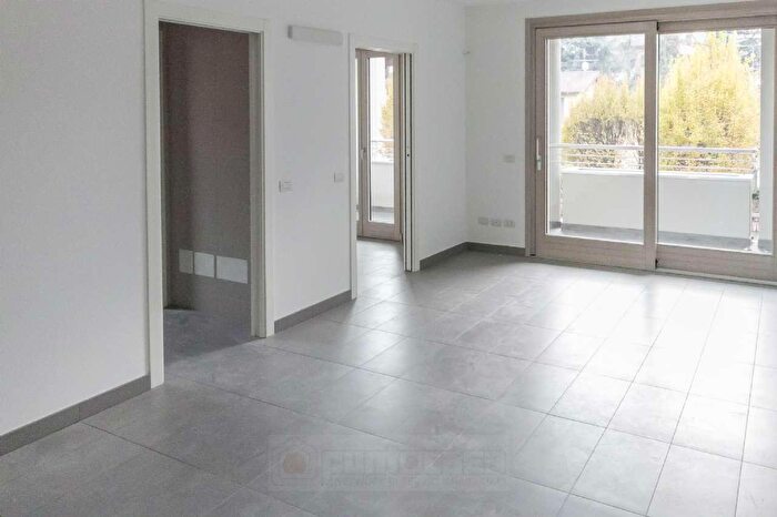 Appartamento trilocale in affitto in Via Marco Polo, Seregno