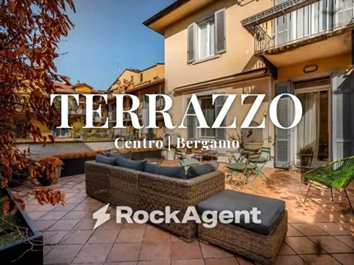Appartamento trilocale in vendita in Via San Bernardino, Bergamo