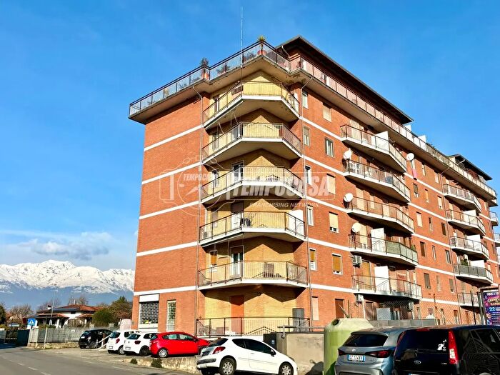 Appartamento trilocale in vendita in Via Edmondo De Amicis, Ponderano