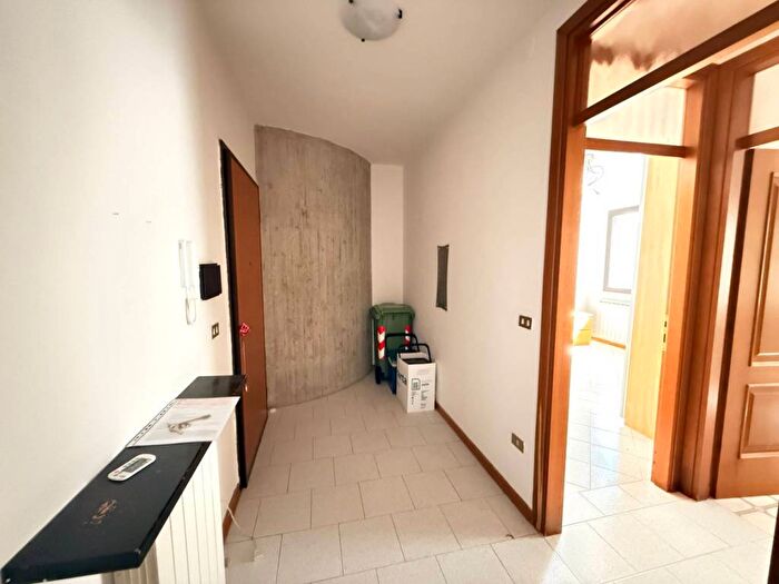 Appartamento trilocale in affitto in via Trento e Trieste, Centro, Poggio Rusco