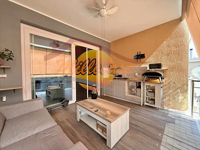 Appartamento quadrilocale in vendita in Viale Santa Panagia, Siracusa