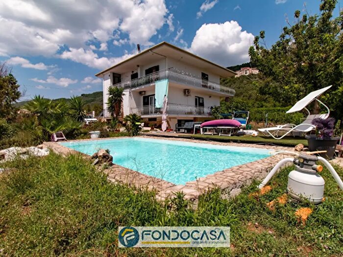 Casa con 7 locali in vendita in Via Orazio Flacco, Montecorvino Pugliano