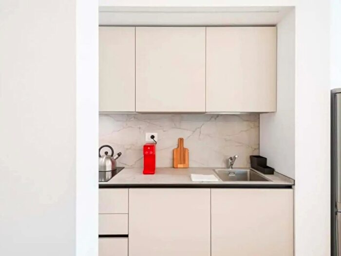 Appartamento monolocale in affitto in Via Mazzini, Trieste