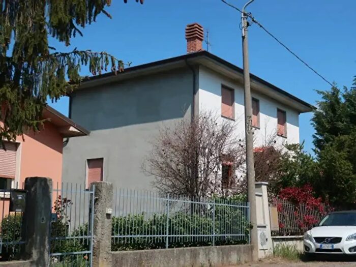 Casa trilocale in vendita in Via Roma, Borgonovo Val Tidone